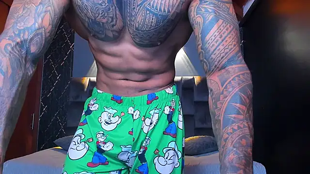 Snapshot of muscle_man16 chatting on 12/07/24, 01:36 muscle man16 online show from 12/07/24, 01:36