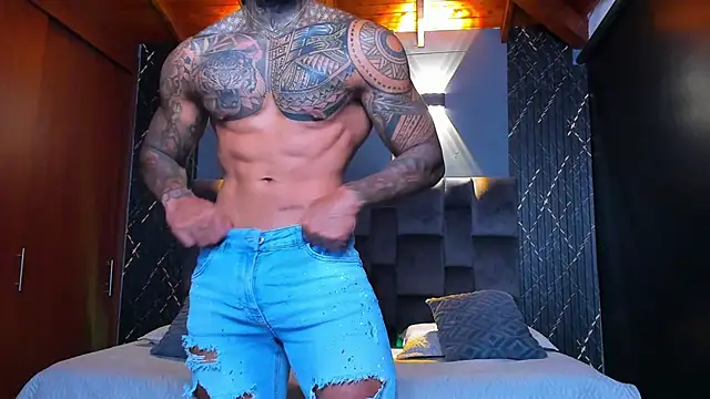 Snapshot of muscle_man16 chatting on 01/24/25, 04:05 muscle man16 online show from 01/24/25, 04:05