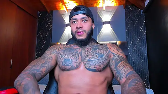 Snapshot of muscle_man16 chatting on 01/25/25, 12:27 muscle man16 online show from 01/25/25, 12:27