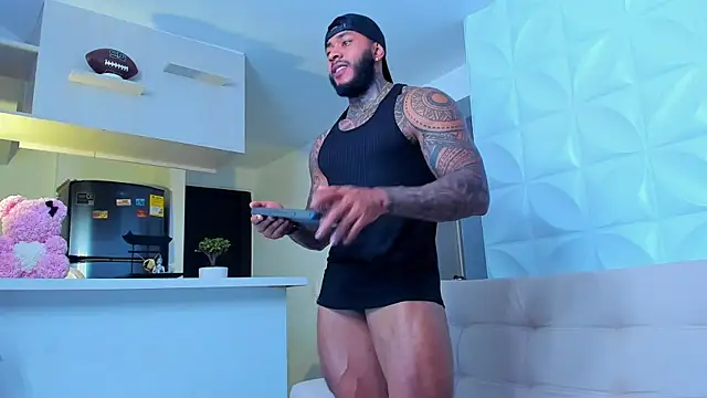 Snapshot of muscle_man16 chatting on 02/14/25, 11:31 muscle man16 online show from 02/14/25, 11:31