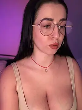 Emylia online show from 11/07/25, 03:01