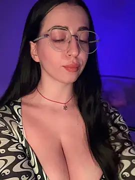 Emylia online show from 11/09/25, 05:00