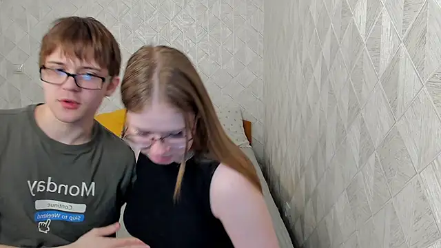 Snapshot of Tommy_and_Katie chatting on 01/15/25, 11:21 Tommy and Katie online show from 01/15/25, 11:21