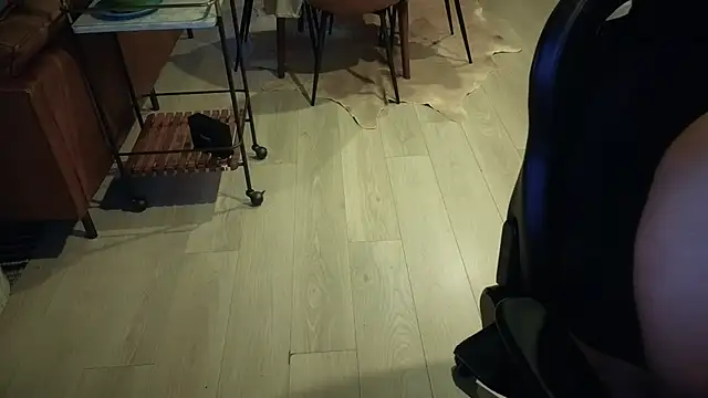 HungandThickLatin online show from 10/14/25, 01:39