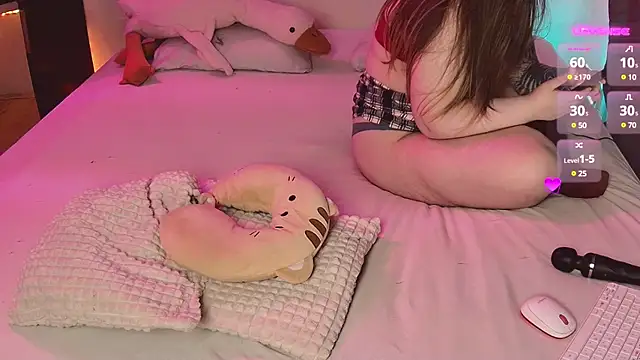 cutenessa online show from 02/14/25, 12:14