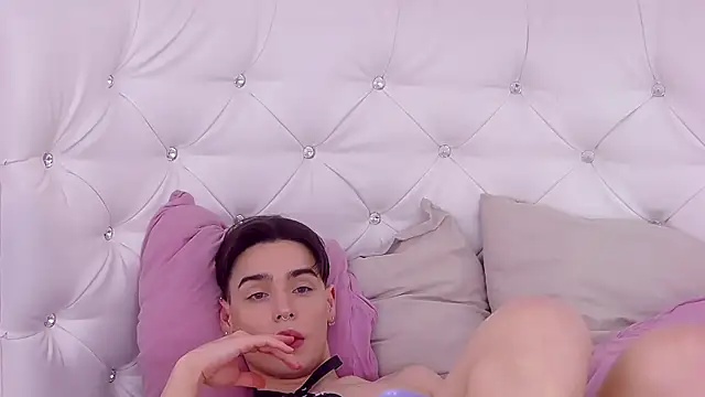 RobbyCharming online show from 01/20/25, 01:50