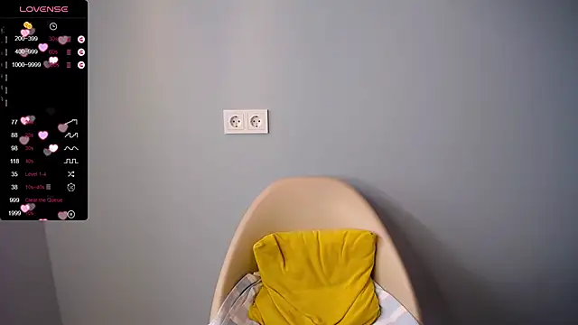 Snapshot of BubbbleGumm chatting on 11/05/25, 08:03 BubbbleGumm online show from 11/05/25, 08:03