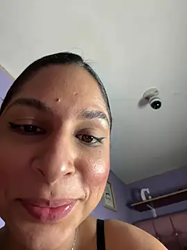 Snapshot of charlotte_stevenss_ chatting on 12/29/24, 04:51 charlotte stevenss online show from 12/29/24, 04:51
