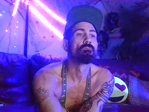 Snapshot of ItalianPapiDripDrip chatting on 02/05/25, 10:51 ItalianPapiDripDrip online show from 02/05/25, 10:51
