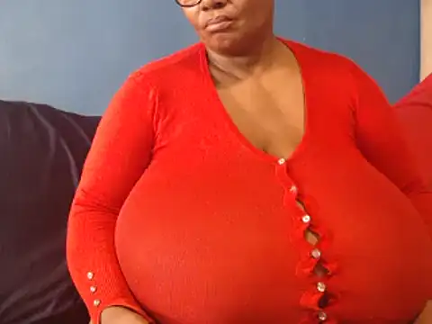 CUTEFIRMMELONSS online show from 02/02/25, 08:35