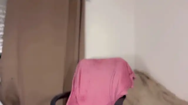 ehotlovea  online show from 11/17/25, 12:33