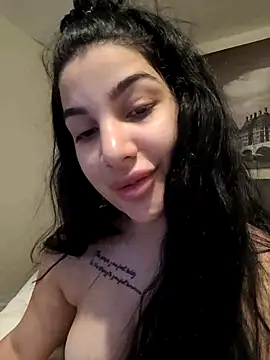 Snapshot of Samira30 chatting on 12/12/24, 11:50 Samira30 online show from 12/12/24, 11:50