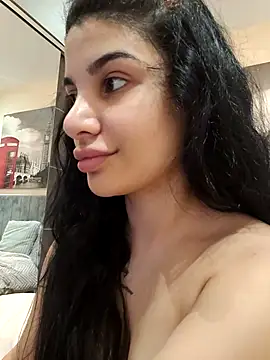 Snapshot of Samira30 chatting on 03/07/25, 11:40 Samira30 online show from 03/07/25, 11:40