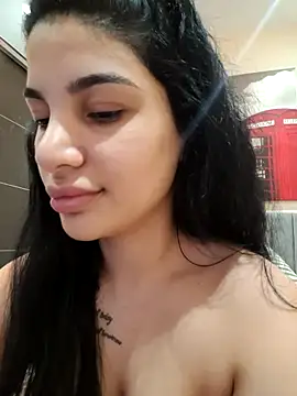 Snapshot of Samira30 chatting on 03/14/25, 09:14 Samira30 online show from 03/14/25, 09:14