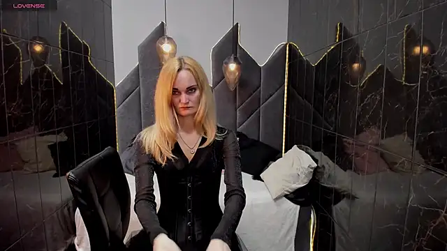 SaraSubtlety online show from 09/19/25, 01:34