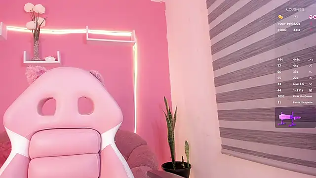 Snapshot of imlissie chatting on 03/17/25, 01:46 imlissie online show from 03/17/25, 01:46