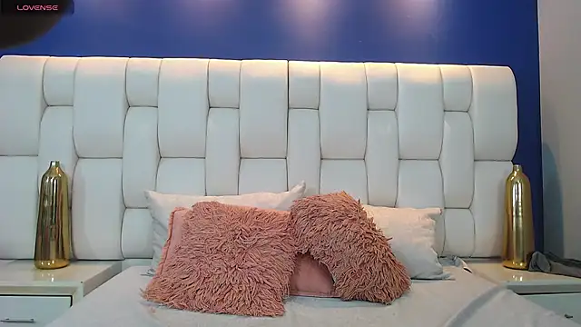 Snapshot of AnnieDuran chatting on 01/10/25, 02:13 AnnieDuran online show from 01/10/25, 02:13