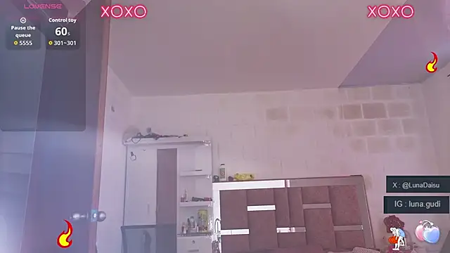 LunaGudi online show from 10/28/25, 11:03