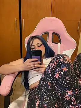 Lucygothic online show from 01/29/25, 09:44