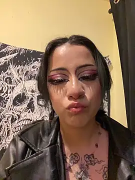 Lucygothic online show from 10/10/25, 11:20