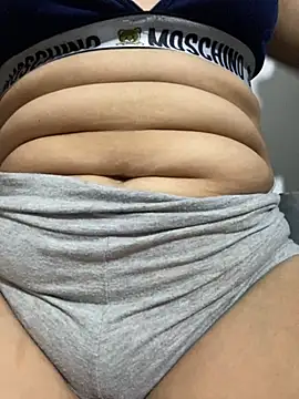 Lucia-Candy online show from 10/28/25, 02:37