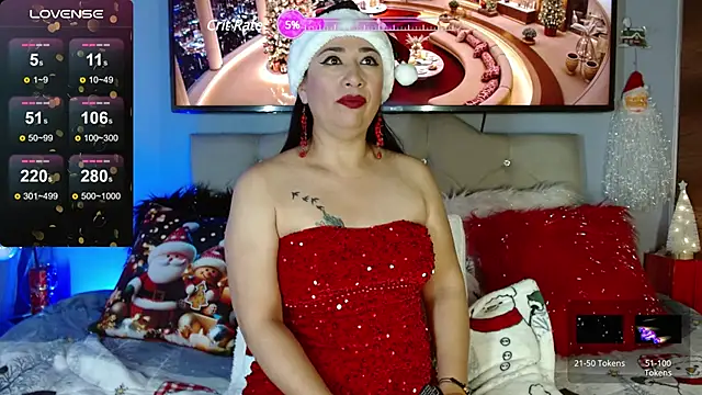 Snapshot of Karina_Yang chatting on 12/25/24, 11:54 Karina Yang online show from 12/25/24, 11:54