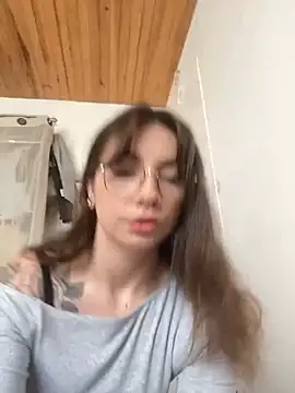 TalullaX online show from 02/04/25, 10:54