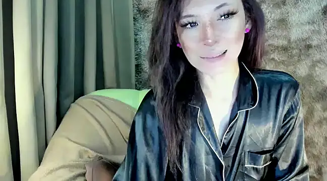 Snapshot of Rhianna_wilson chatting on 02/18/25, 09:42 Rhianna wilson online show from 02/18/25, 09:42