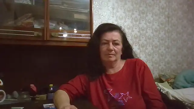 GypsiQueen2 online show from 10/28/25, 03:58