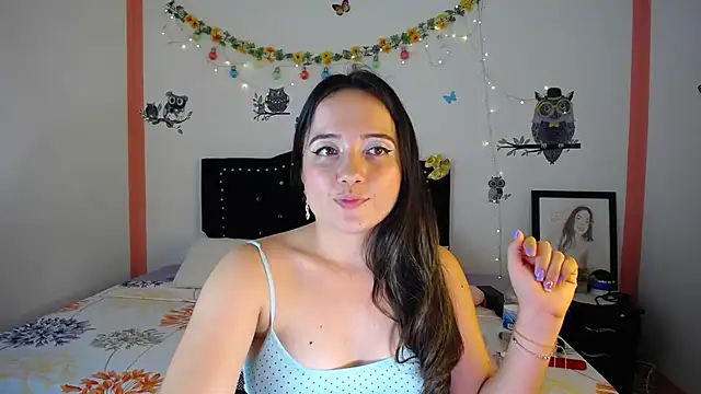 naughty girl 4u online show from 02/05/25, 09:40