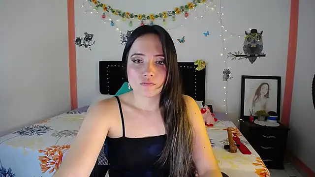 naughty girl 4u online show from 02/06/25, 09:49