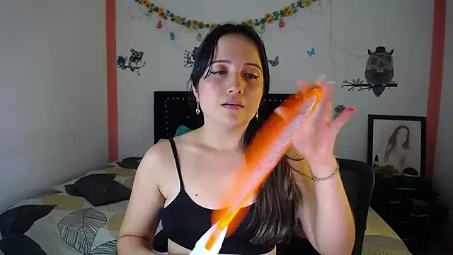 naughty girl 4u online show from 02/28/25, 07:14