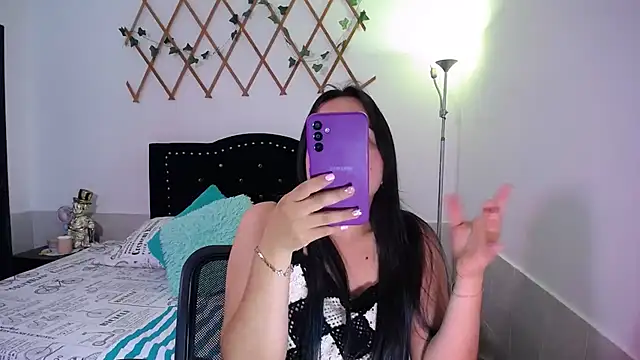 naughty girl 4u online show from 11/07/25, 12:16