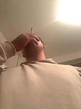 Snapshot of Lovemilf6969@xh chatting on 10/16/25, 12:44 Lovemilf6969xh online show from 10/16/25, 12:44