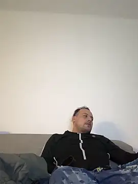 Snapshot of Lovemilf6969@xh chatting on 11/13/25, 01:04 Lovemilf6969xh online show from 11/13/25, 01:04