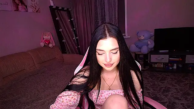 Snapshot of __Malika__ chatting on 09/27/25, 03:28 Malika online show from 09/27/25, 03:28