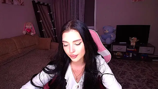 Snapshot of __Malika__ chatting on 09/30/25, 02:33 Malika online show from 09/30/25, 02:33