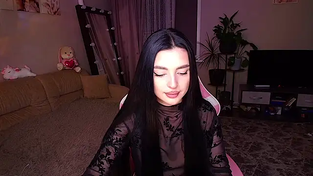 Snapshot of __Malika__ chatting on 10/10/25, 02:27 Malika online show from 10/10/25, 02:27
