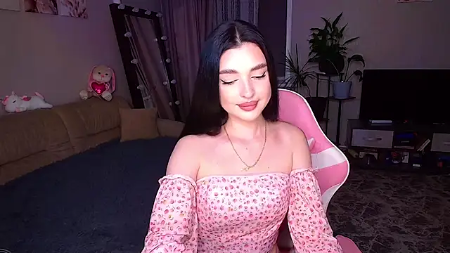 Snapshot of __Malika__ chatting on 10/22/25, 02:39 Malika online show from 10/22/25, 02:39