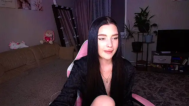 Snapshot of __Malika__ chatting on 10/31/25, 03:35 Malika online show from 10/31/25, 03:35