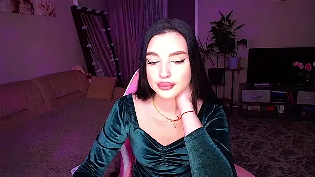 Snapshot of __Malika__ chatting on 11/23/25, 03:12 Malika online show from 11/23/25, 03:12