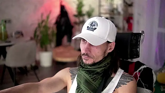 Snapshot of lord_shiva_ chatting on 11/20/25, 08:03 lord shiva online show from 11/20/25, 08:03