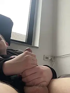 Snapshot of vrgdick chatting on 02/10/25, 02:48 vrgdick online show from 02/10/25, 02:48