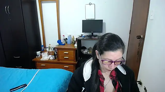 Snapshot of latin49 chatting on 10/01/25, 05:24 latin49 online show from 10/01/25, 05:24