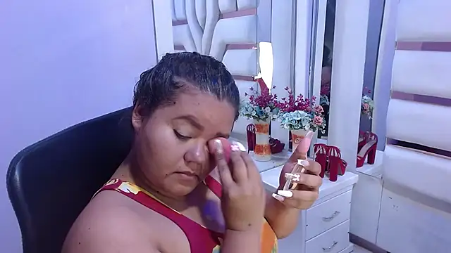 Snapshot of ValenTitis chatting on 10/11/25, 08:29 ValenTitis online show from 10/11/25, 08:29