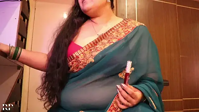 Snapshot of AgniPriya chatting on 02/15/25, 05:50 AgniPriya online show from 02/15/25, 05:50