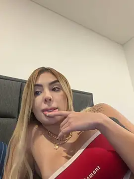 Snapshot of mi_suk11 chatting on 11/08/25, 11:58 mi suk11 online show from 11/08/25, 11:58