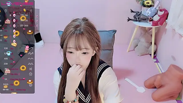 Snapshot of TUTU-new chatting on 01/17/25, 10:12 TUTU-new online show from 01/17/25, 10:12