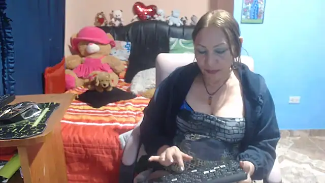 Snapshot of milfeddy_ chatting on 03/05/25, 12:38 milfeddy online show from 03/05/25, 12:38