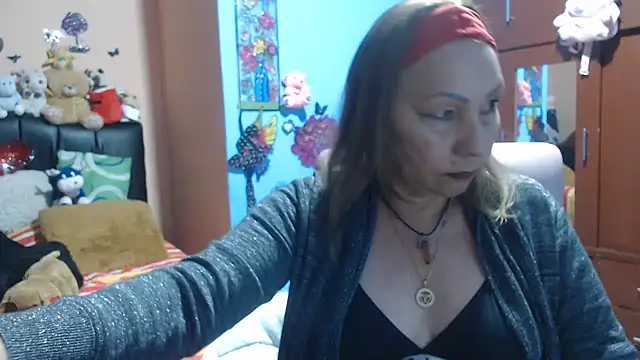 Snapshot of milfeddy_ chatting on 03/22/25, 11:42 milfeddy online show from 03/22/25, 11:42